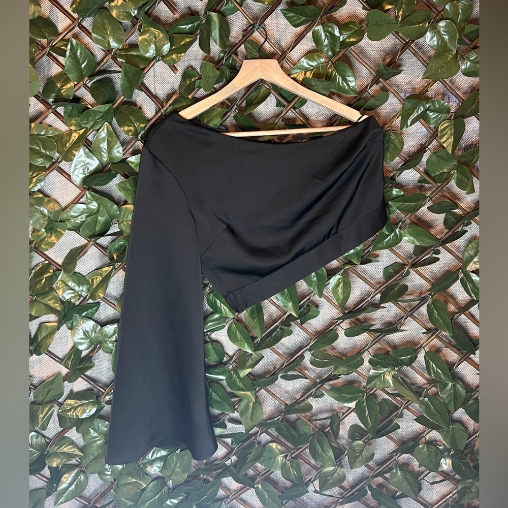TOPSHOP Black One Flowy Long Sleeve Half Off Crop Top